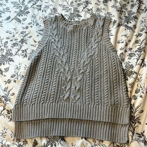 Sweater vest